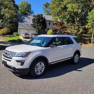 2018 Ford Explorer XLT 4WD photo