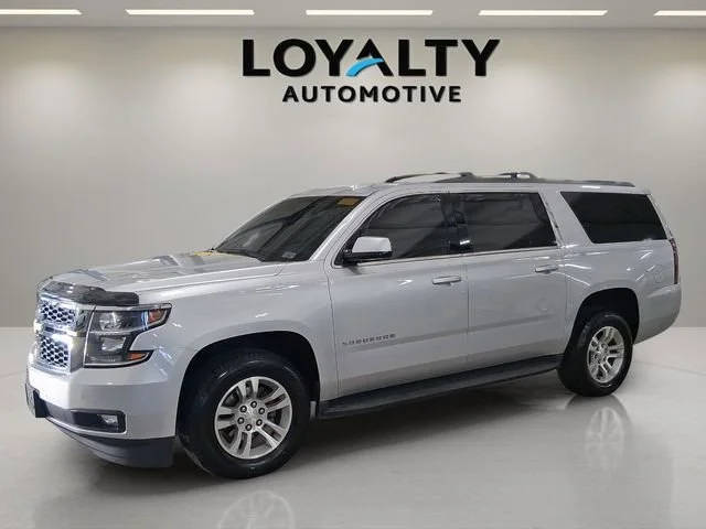 2017 Chevrolet Suburban LT 4WD photo