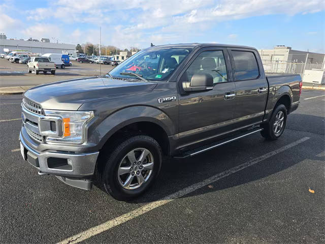 2018 Ford F-150 XLT 4WD photo