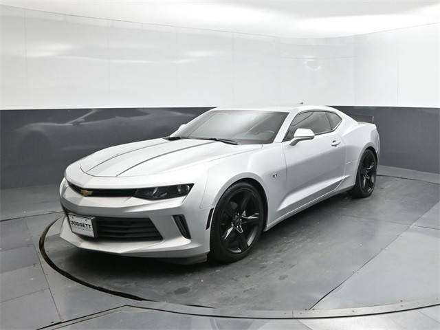 2018 Chevrolet Camaro 1LT RWD photo