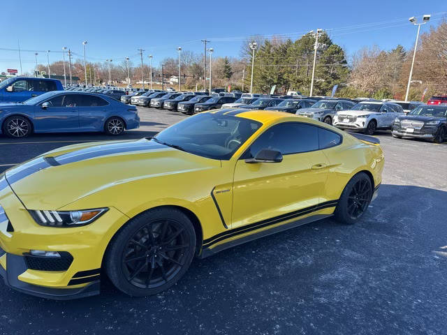 2018 Ford Mustang Shelby GT350 RWD photo