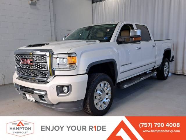 2018 GMC Sierra 2500HD Denali 4WD photo