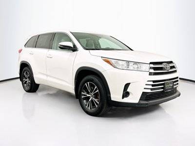 2018 Toyota Highlander LE AWD photo