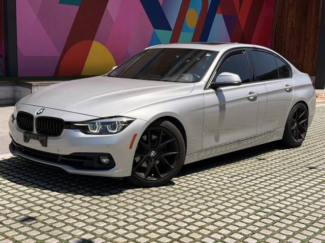 2018 BMW 3 Series 330i RWD photo