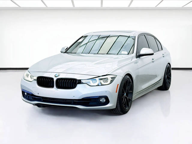 2018 BMW 3 Series 330i RWD photo