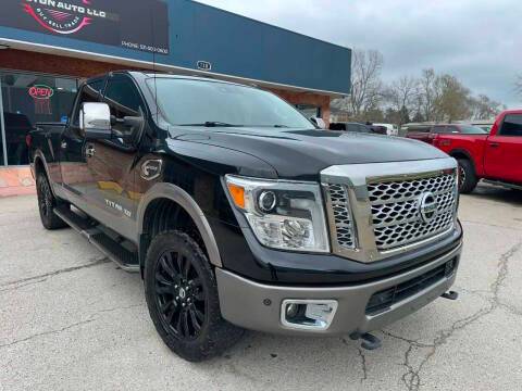 2018 Nissan Titan XD Platinum Reserve 4WD photo