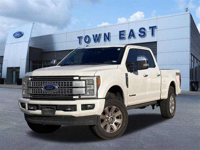 2018 Ford F-250 Super Duty Platinum 4WD photo