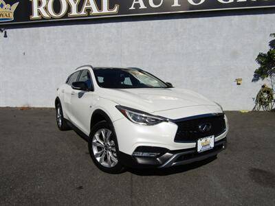 2017 Infiniti QX30 Premium AWD photo