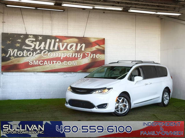 2018 Chrysler Pacifica Minivan Touring L FWD photo