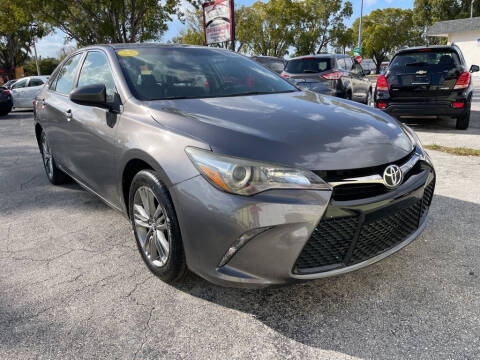 2017 Toyota Camry SE FWD photo