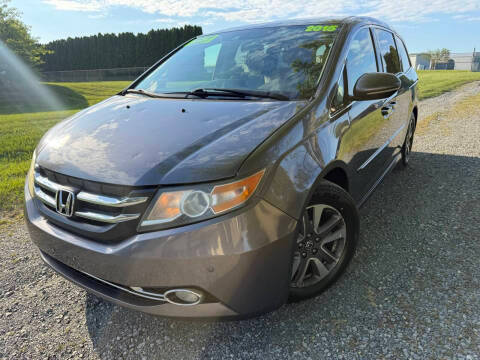 2015 Honda Odyssey Touring FWD photo