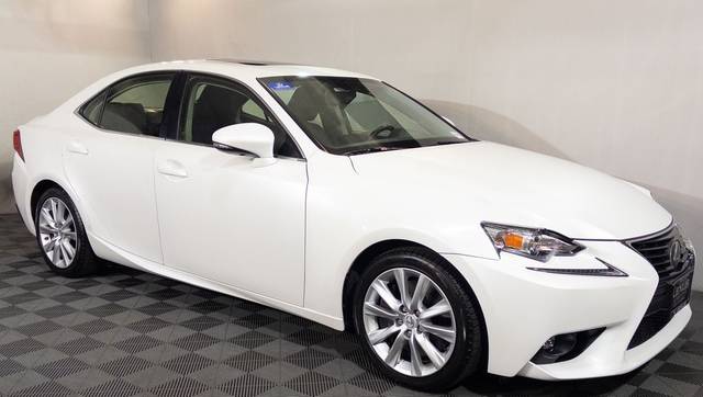 2016 Lexus IS  RWD photo