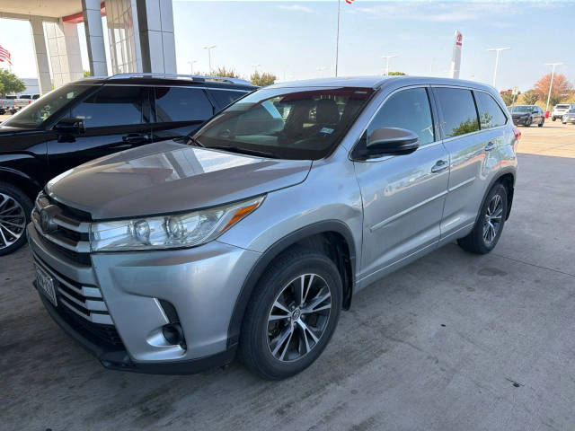 2018 Toyota Highlander LE AWD photo