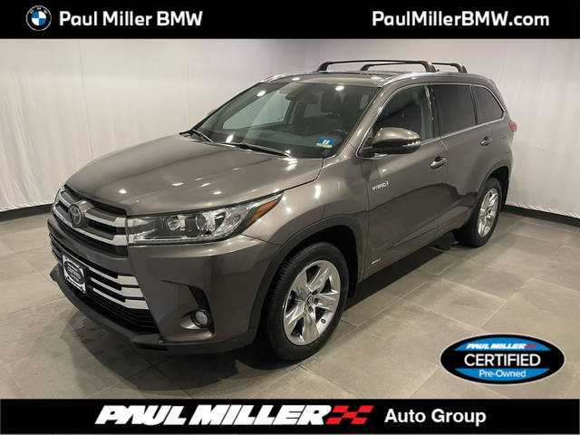 2018 Toyota Highlander Hybrid Limited AWD photo