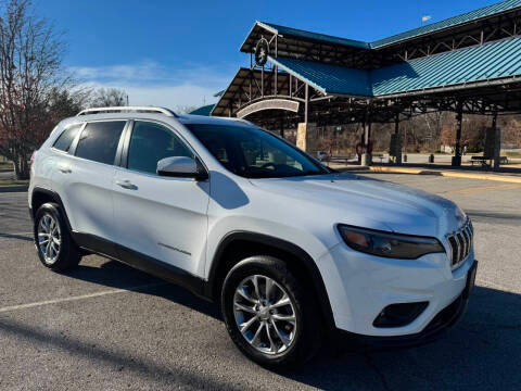 2019 Jeep Cherokee Latitude Plus 4WD photo
