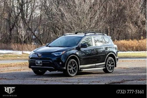 2018 Toyota RAV4 SE AWD photo