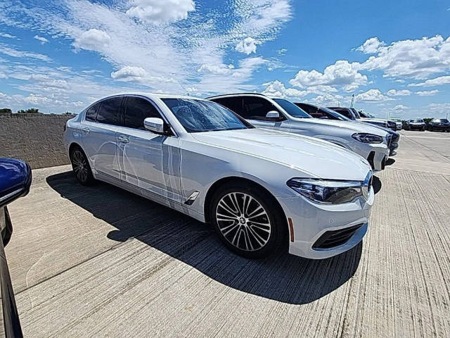 2018 BMW 5 Series 530i RWD photo