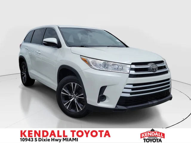 2018 Toyota Highlander LE FWD photo