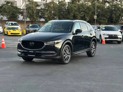 2018 Mazda CX-5 Touring FWD photo