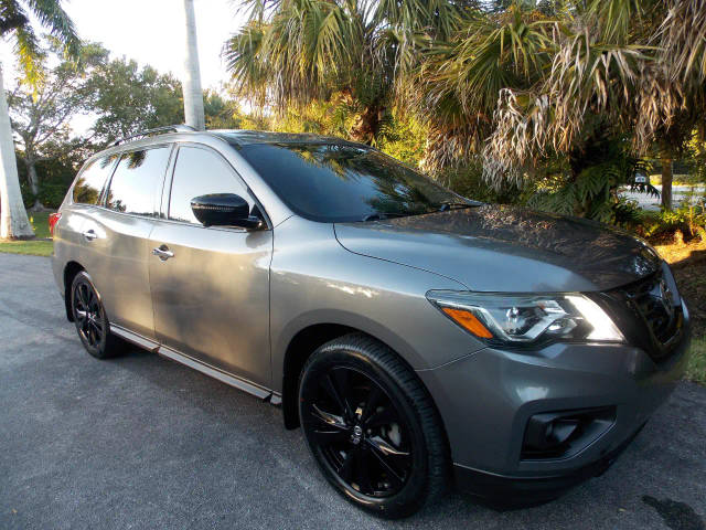 2018 Nissan Pathfinder SL FWD photo