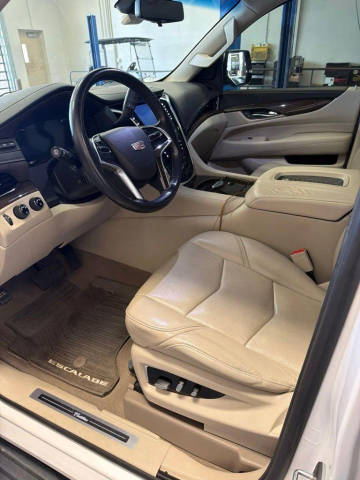 2018 Cadillac Escalade ESV Luxury 4WD photo