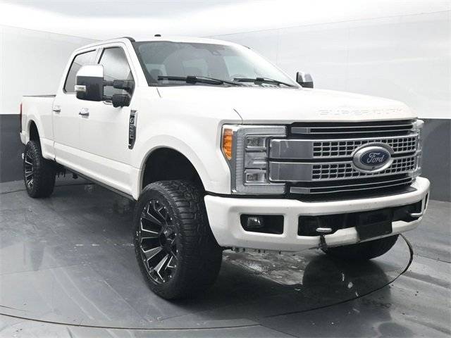 2018 Ford F-250 Super Duty Platinum 4WD photo