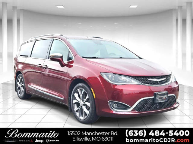 2018 Chrysler Pacifica Minivan Limited FWD photo