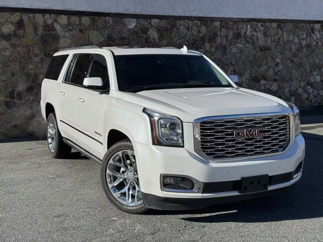 2018 GMC Yukon XL Denali RWD photo