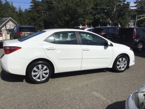 2018 Toyota Corolla LE FWD photo