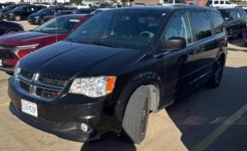 2017 Dodge Grand Caravan SXT FWD photo