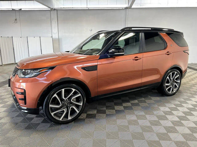 2018 Land Rover Discovery HSE Luxury 4WD photo