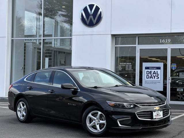 2018 Chevrolet Malibu LS FWD photo