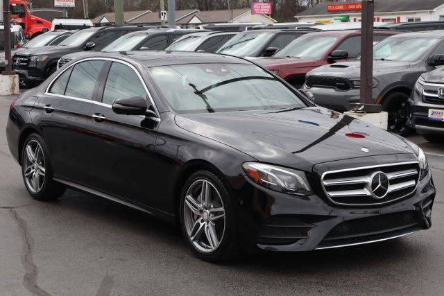 2017 Mercedes-Benz E-Class E 300 Sport RWD photo