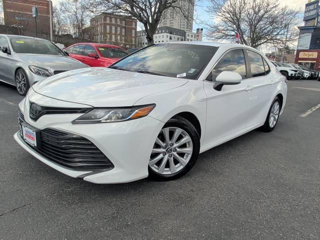 2018 Toyota Camry LE FWD photo