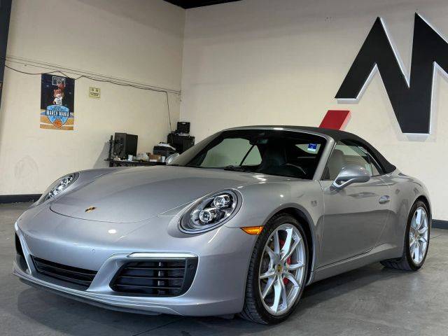 2018 Porsche 911 Carrera S RWD photo