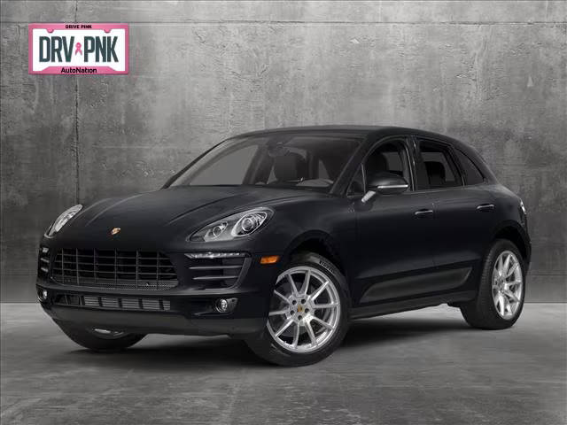 2018 Porsche Macan  AWD photo