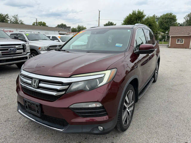2018 Honda Pilot Touring FWD photo