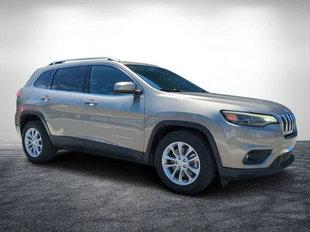 2019 Jeep Cherokee Latitude FWD photo