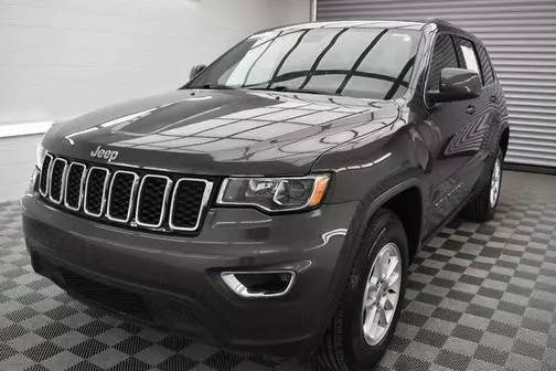 2018 Jeep Grand Cherokee Laredo E 4WD photo