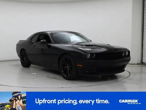 2018 Dodge Challenger SXT RWD photo