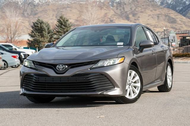 2018 Toyota Camry LE FWD photo