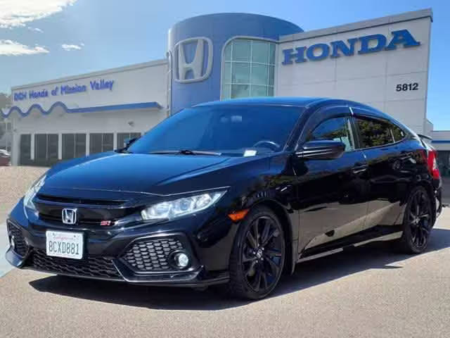 2018 Honda Civic  FWD photo