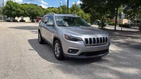 2019 Jeep Cherokee Latitude Plus FWD photo