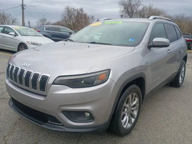 2019 Jeep Cherokee Latitude Plus FWD photo