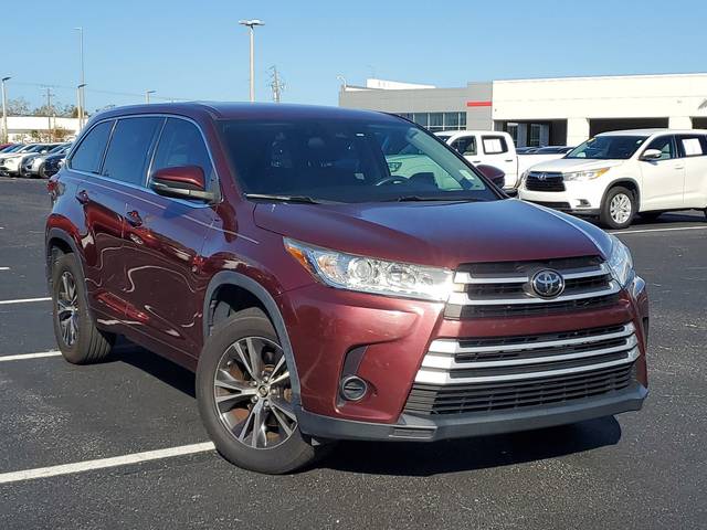 2018 Toyota Highlander LE FWD photo