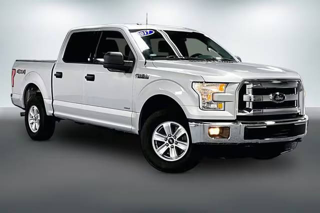 2017 Ford F-150 XLT 4WD photo