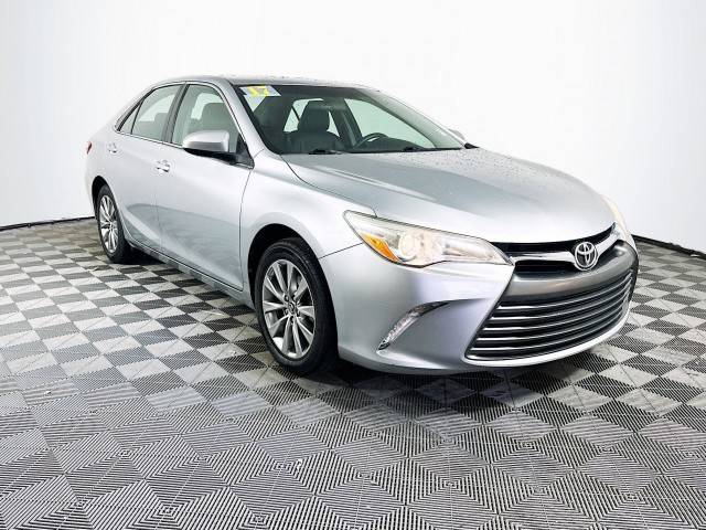 2017 Toyota Camry XLE FWD photo