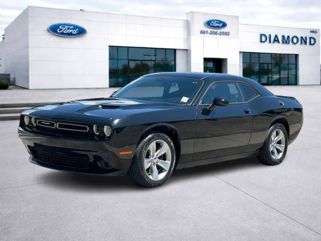 2018 Dodge Challenger SXT RWD photo