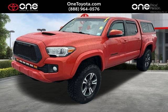 2016 Toyota Tacoma TRD Sport 4WD photo