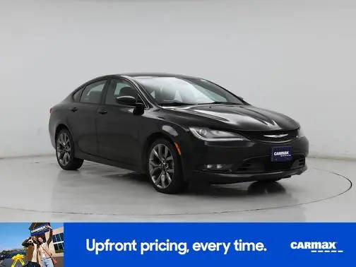 2015 Chrysler 200 S FWD photo